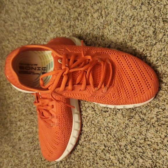 HOVR Under Armour Running Shoes - Picture 2 of 4